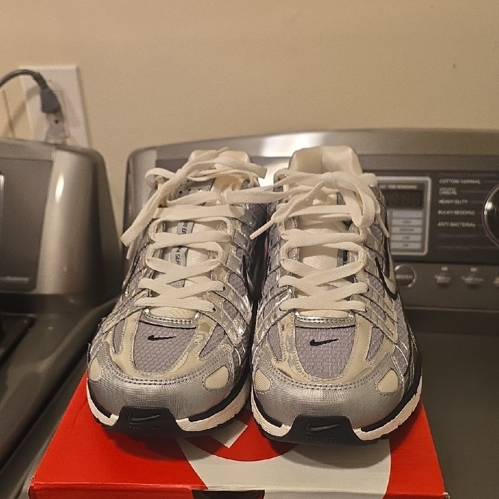 Nike  P-6000